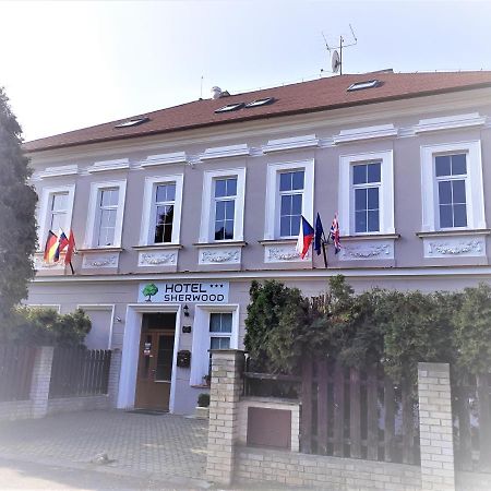 Sherwood Hotel Vojkovice Nad Ohri Exterior photo