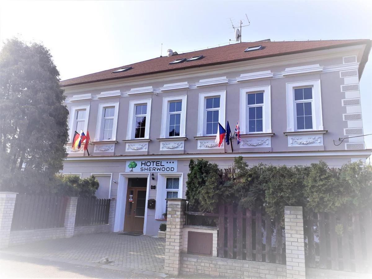 Sherwood Hotel Vojkovice Nad Ohri Exterior photo